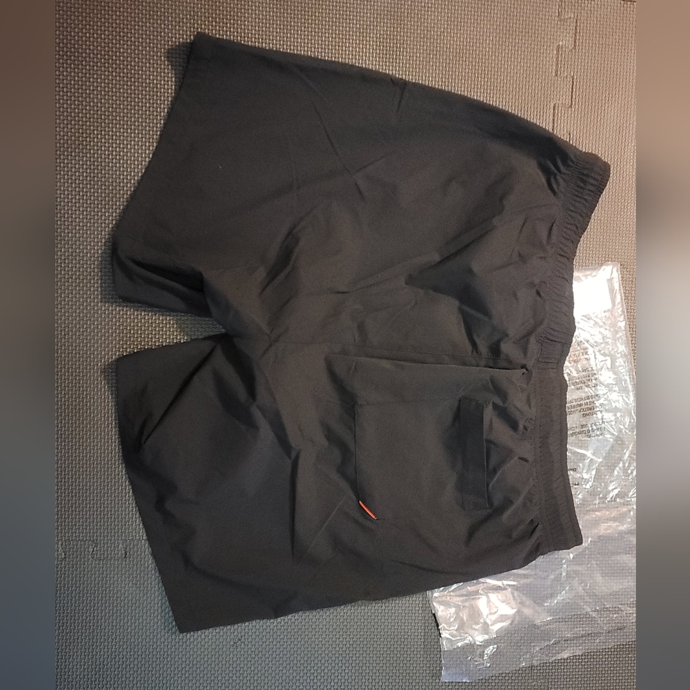 Hugo Boss. Quick-drying swim shorts with cyber-shadow logo - Picture 6 of 7